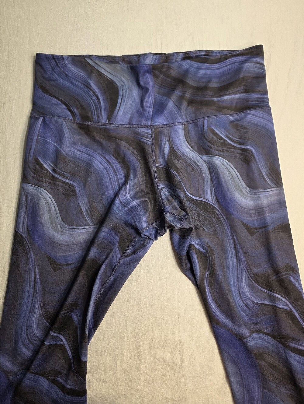 Athleta Blue Marble Elation Tight Leggings